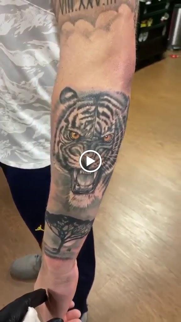 Lucky Monkey Tattoo Parlour Videos in Ann Arbor, Michigan