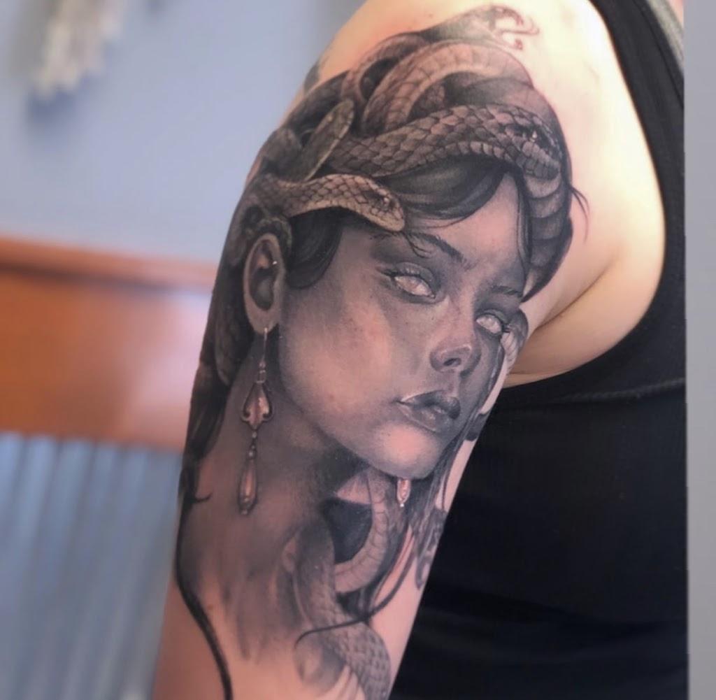 21 Blooms tattoo studio By owner in Jackson, Michigan