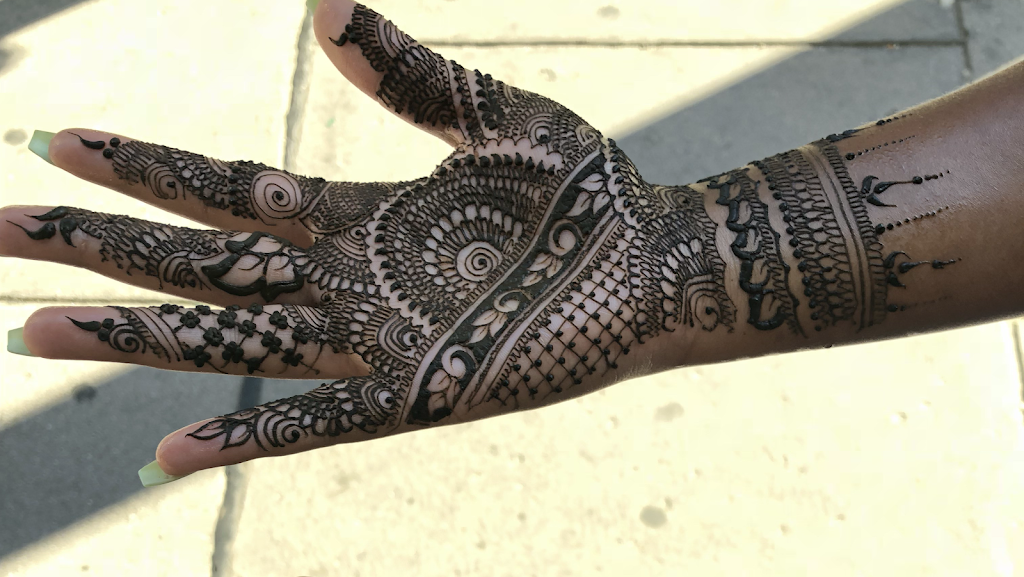Henna By Mobina