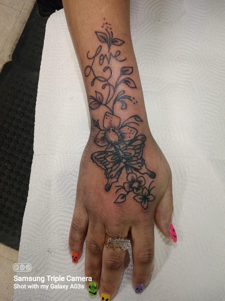Kabloom Tattoo Studio