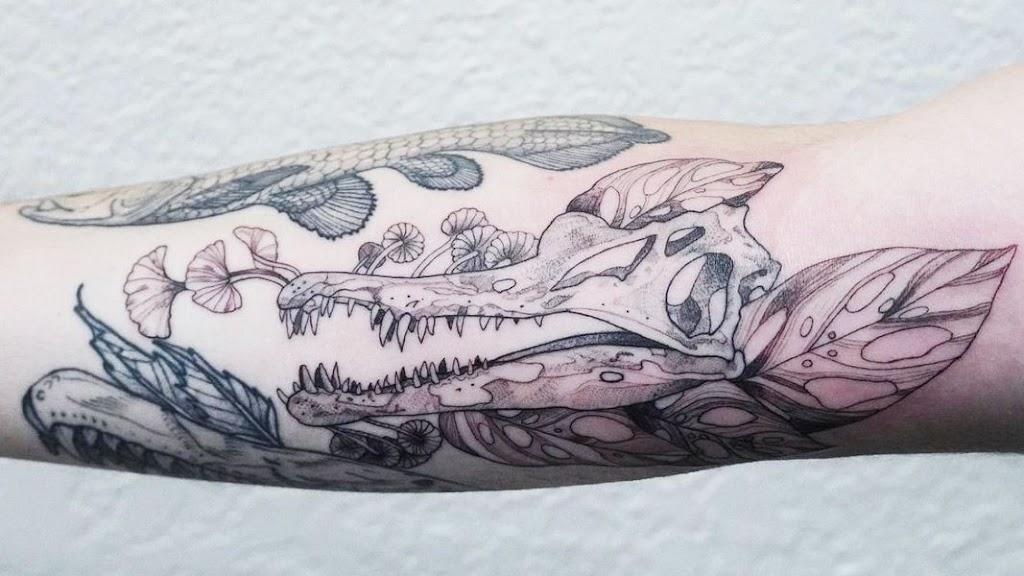 Helmszz Deep Ink