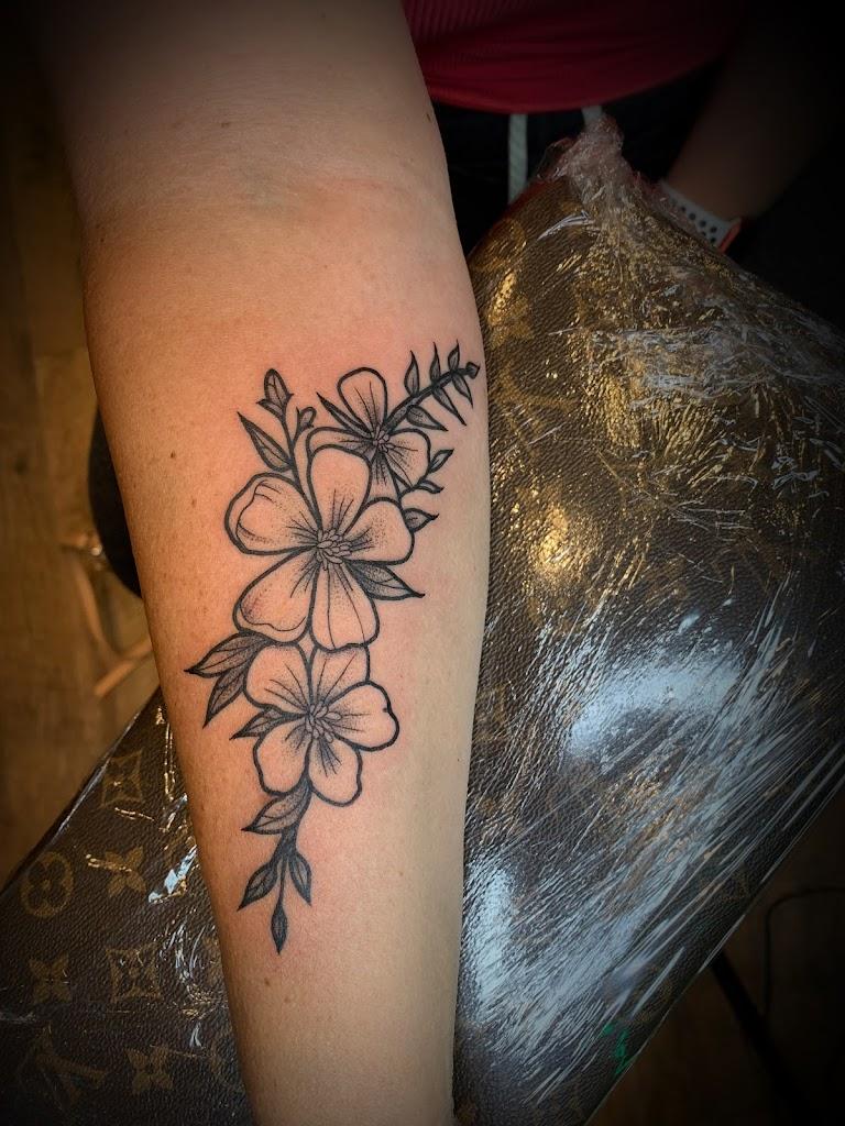 Bee Inked Tattoo