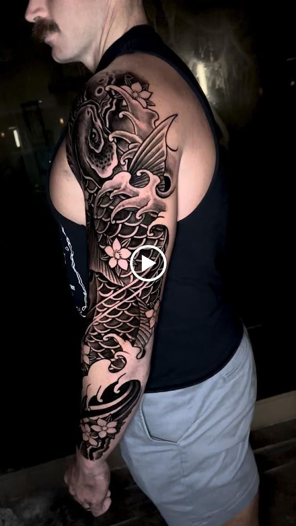 Aloha Tattoo Waikiki Hilton Hawaiian Village Rainbow Bazaar Videos in Honolulu, Hawaii