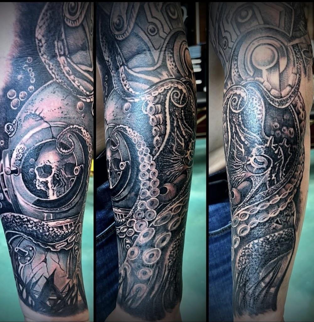 Wailana Tattoo - Honolulu