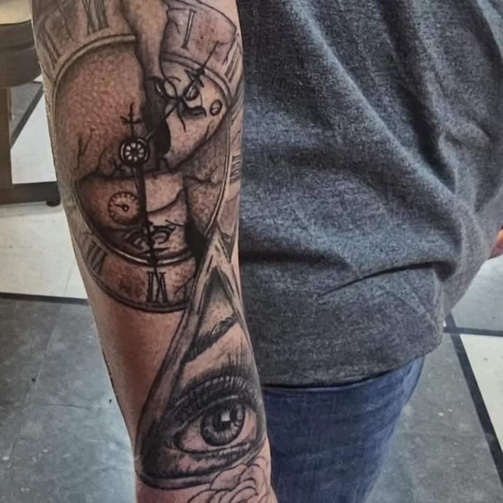 Hellraiser's Tattoos & Piercings Tattoo in Colorado Springs, Colorado