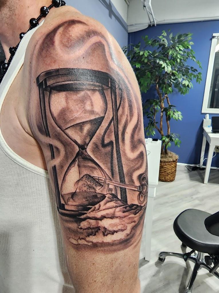 Dusk Till Dawn Tattoo, Piercing & Art Gallery Tattoo in East Wareham, Massachusetts