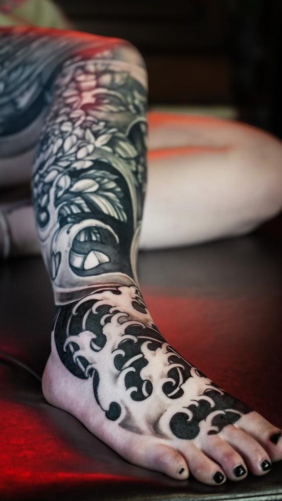 SERPENT NOIR TATTOO