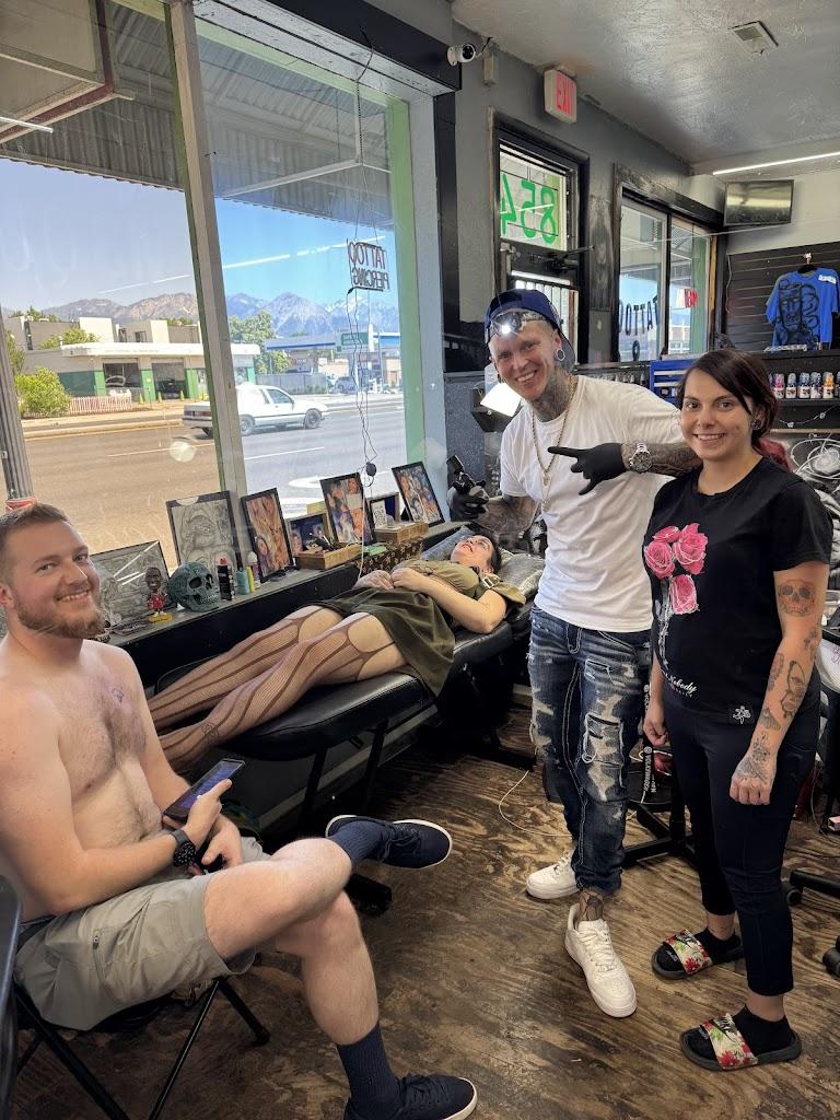 AWS TATTOOS PIERCING