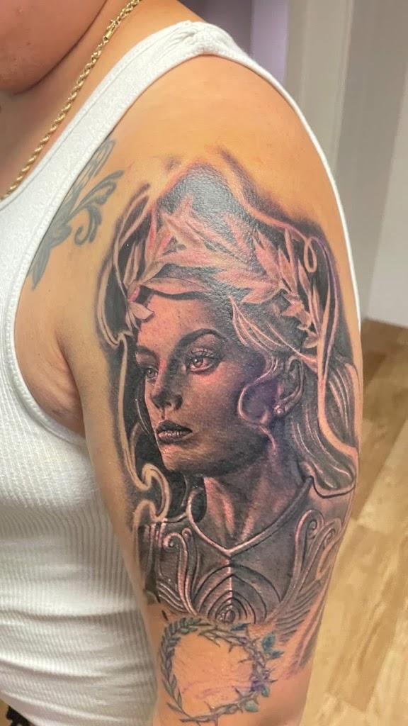 Heavy Crown Tattoo in Lexington, Nebraska