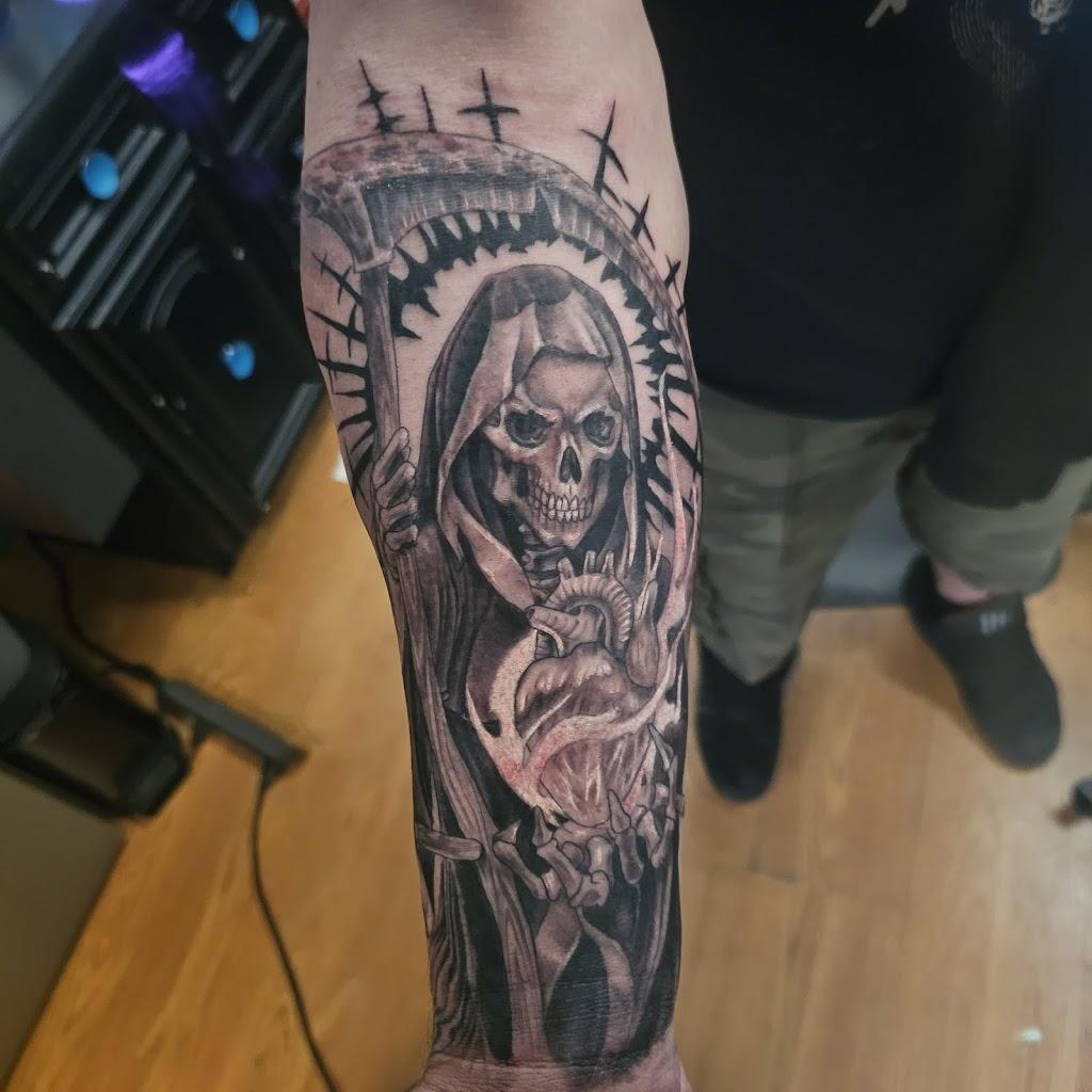 Unhinged Tattoos & Piercing By owner in Ogden, Utah