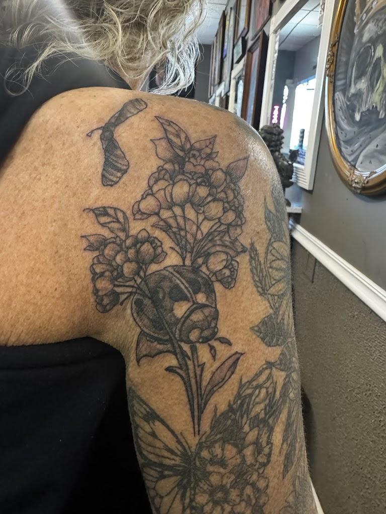 Read Em & Weep Tattoos - Cincinnati's Premier Tattoo & Piercing Studio Tattoo in Cincinnati, Ohio