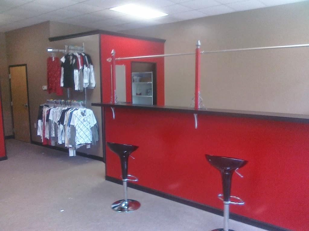 Slow Fade Studio LLC Inside in Stapleton, Alabama