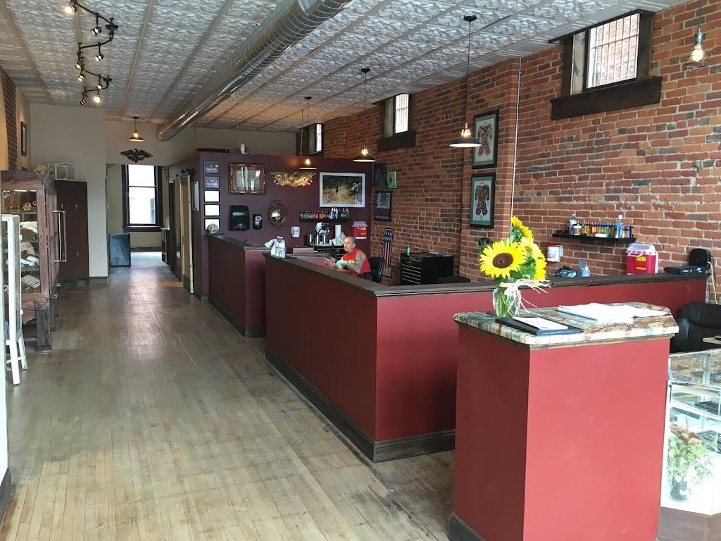 Diamond In The Rough Inside in Mansfield, Ohio